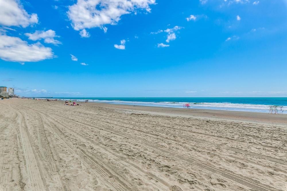 Days Inn By Wyndham Myrtle Beach-Beach Front Buitenkant foto