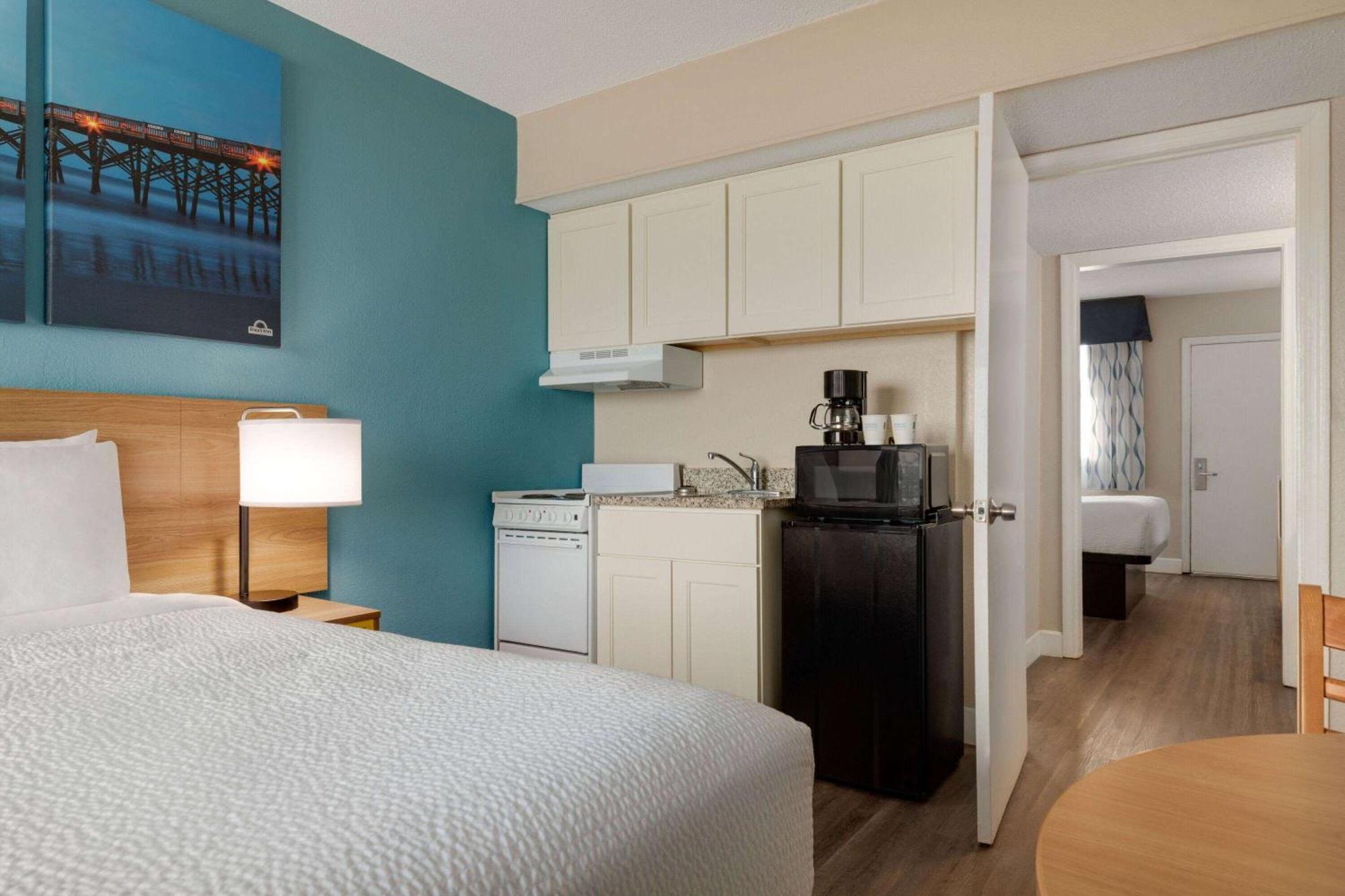 Days Inn By Wyndham Myrtle Beach-Beach Front Buitenkant foto