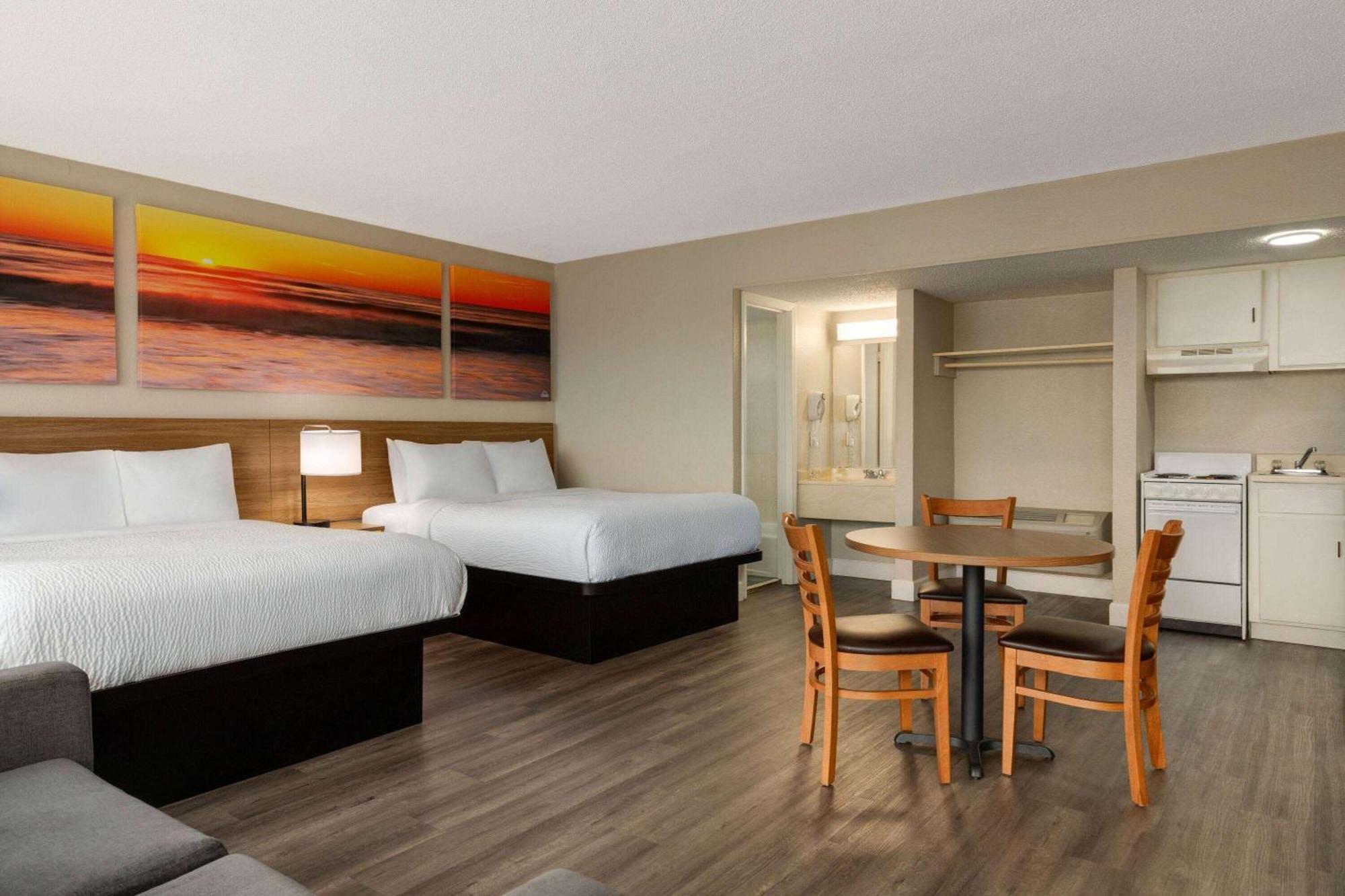 Days Inn By Wyndham Myrtle Beach-Beach Front Buitenkant foto